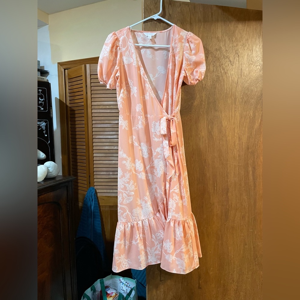 Pink and white long dress ties in front